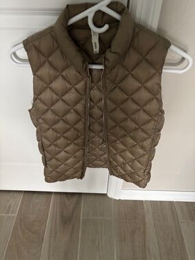 Mango Quilted Puffer Vest in Taupe